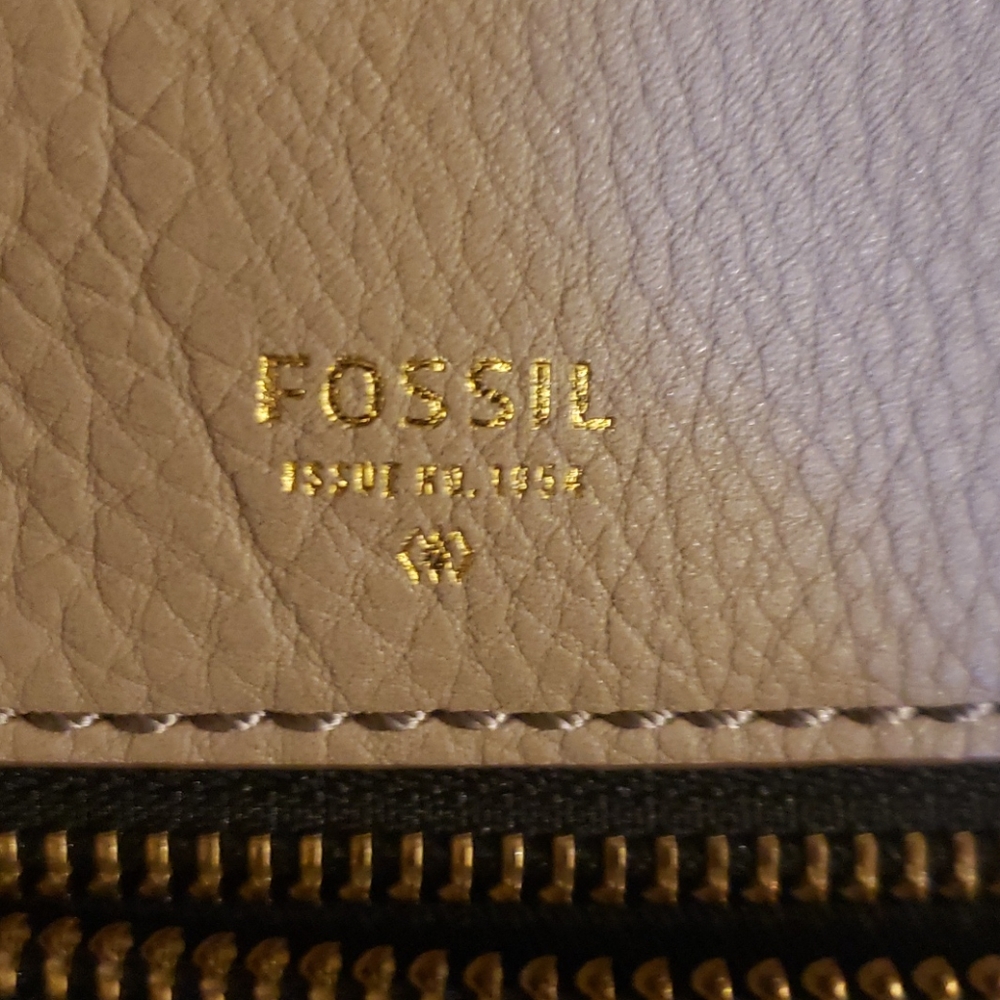 Fossil purse - Picture 2 of 11